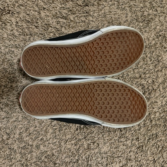 Van’s Old Skool Wide Shoes - Picture 2 of 5